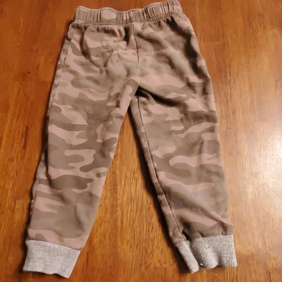 Boys camo 3t pants by Carter's - Picture 2 of 5